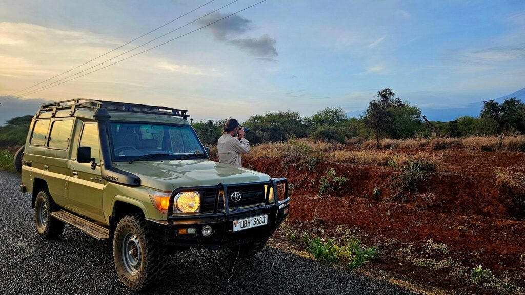4x4 Land cruiser LX Hardtop, how to get to Mgahinga Gorilla National Park Uganda, Bwindi Impenetrable National Park